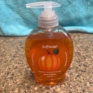 Softsoap Pumpkin Scented Liquid Hand Soap 6.25 Fl Oz.